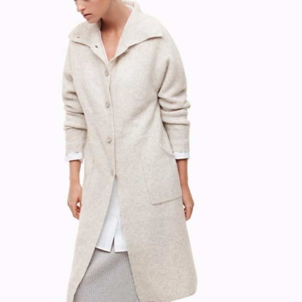 Aritzia noir cardigan 🕊